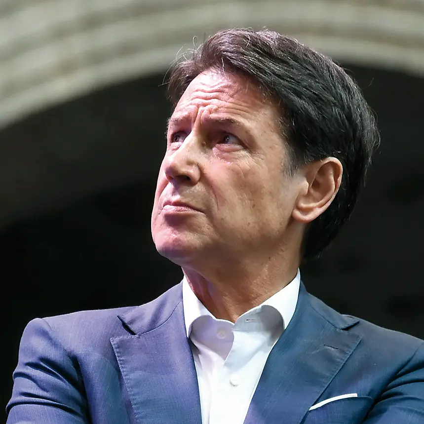 I sondaggi allarmano Conte e il Movimento che si smarca dal Pd