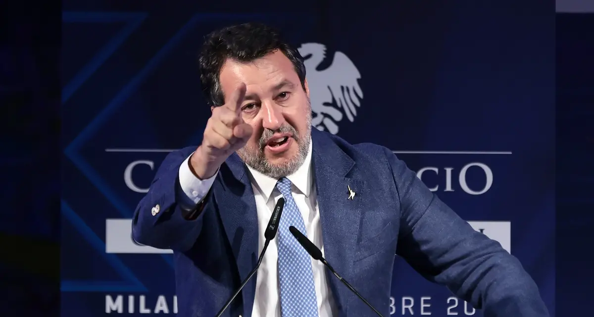 Salvini alza il tiro sulle banche: «Ogni lamentela è un miliardo»