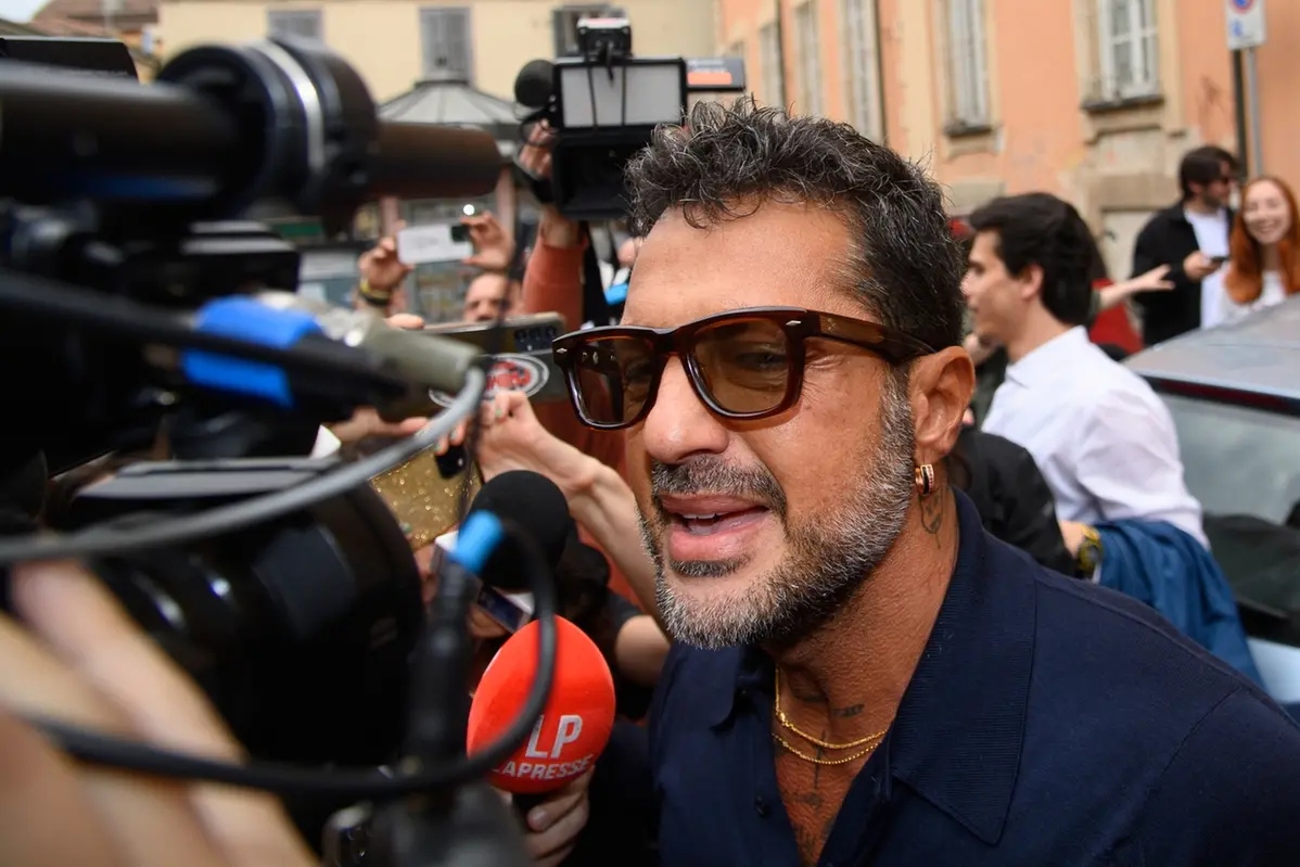 Fabrizio Corona presente per gli interrogatori per la riapertura del caso Garlasco presso Il Tribunale di Pavia - Pavia, 20 Maggio 2025 (Foto Claudio Furlan/Lapresse) Interrogatories for the reopening of the Garlasco case at The Court of Pavia - Pavia, May 20, 2025 (Photo Claudio Furlan/Lapresse) , LAPRESSE