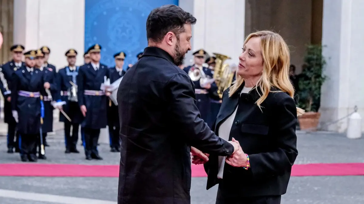 Zelensky a Roma da Meloni: “Mi fido di lei”. E Trump spara a zero sull’Europa