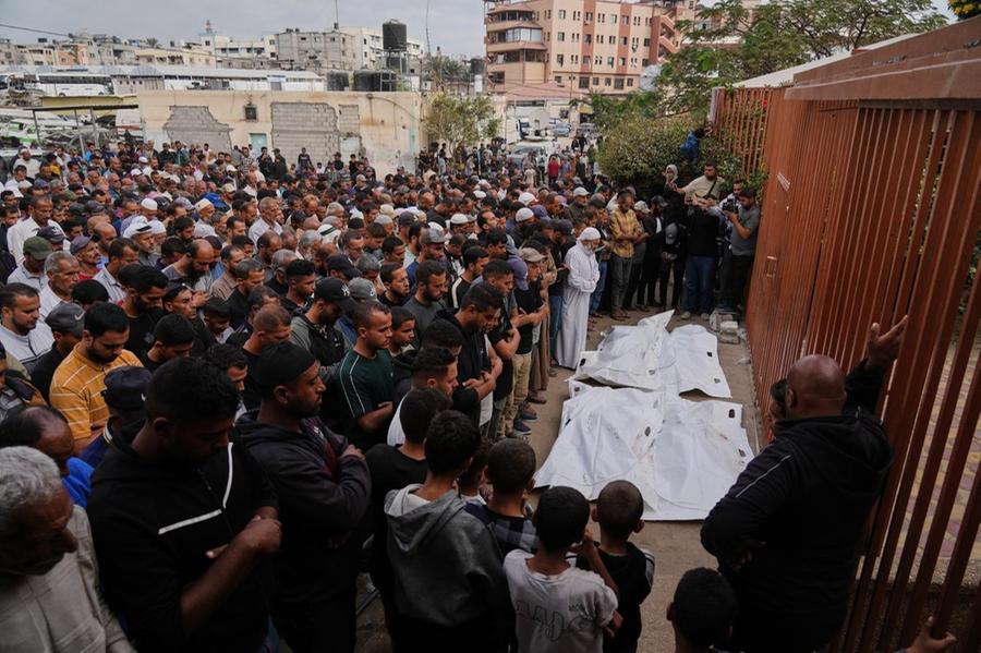 Nuovi raid israeliani a Gaza, ripristinato il cessate il fuoco dopo ore di tensione