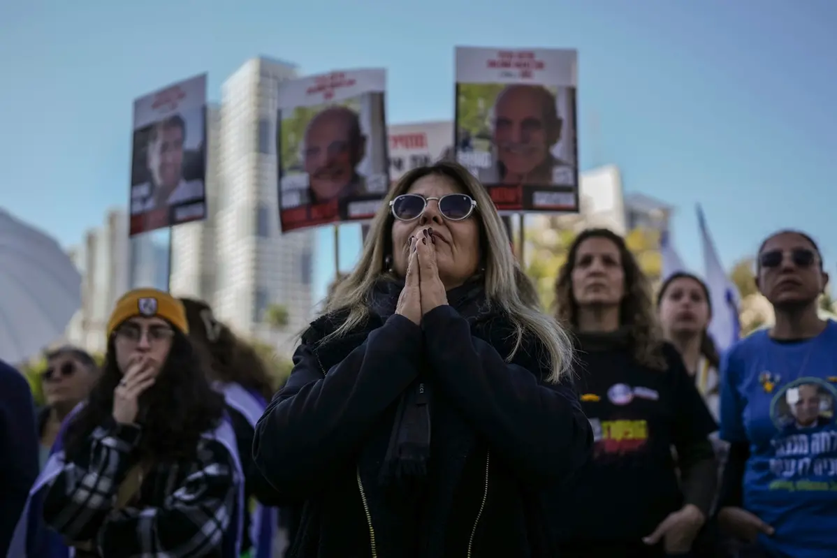 Hamas rilascia tre ostaggi israeliani e Israele rilascia detenuti palestinesi , APN