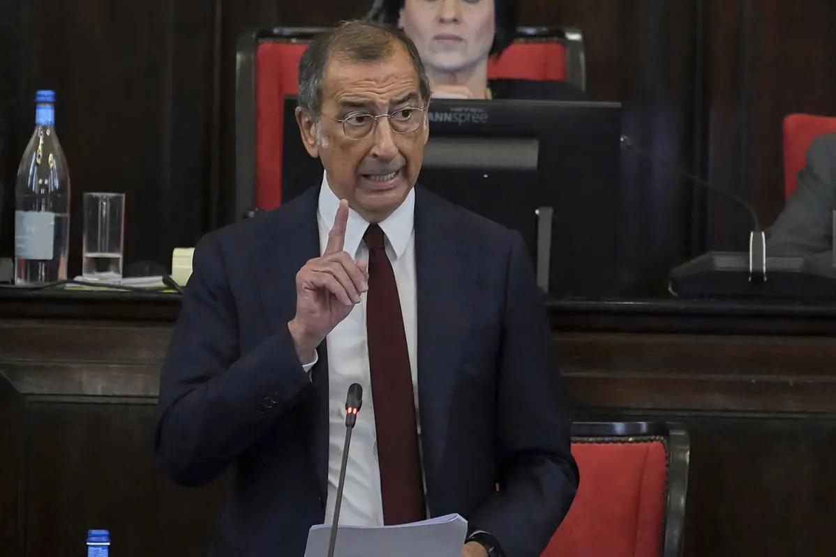 Milan\\'s Mayor Giuseppe Sala addresses the City Council Monday, July 21, 2025, in Milan, northern Italy, as prosecutors are investigating more than 70 individuals, including Mayor Sala, over a sprawling corruption probe into the city\\'s real estate industry. (AP Photo/Antonio Calanni) Associated Press / LaPresse Only italy and spain , APN