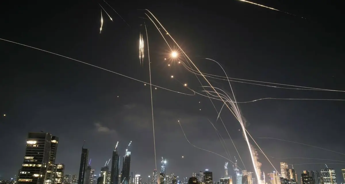 Nella notte altri missili su Israele, che prosegue i bombardamenti: morti e feriti