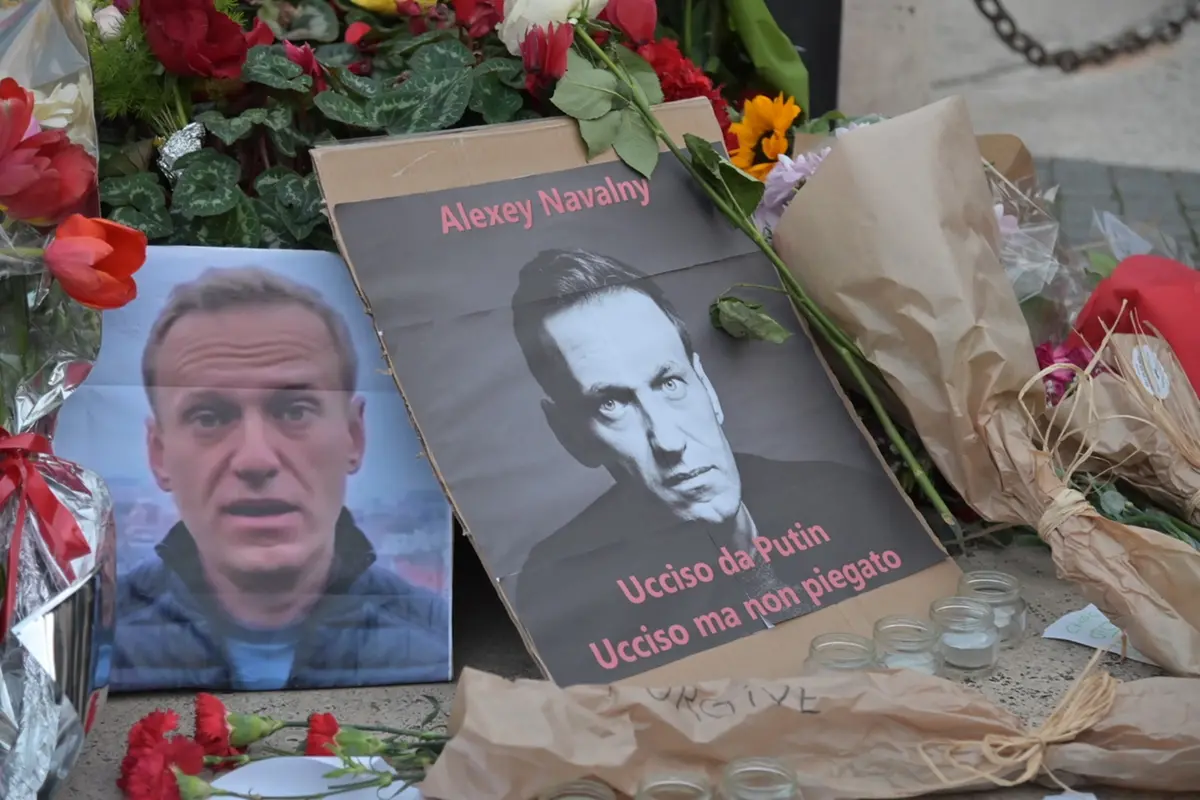 FIACCOLATA PER ALEXEI NAVALNY , IMAGOECONOMICA