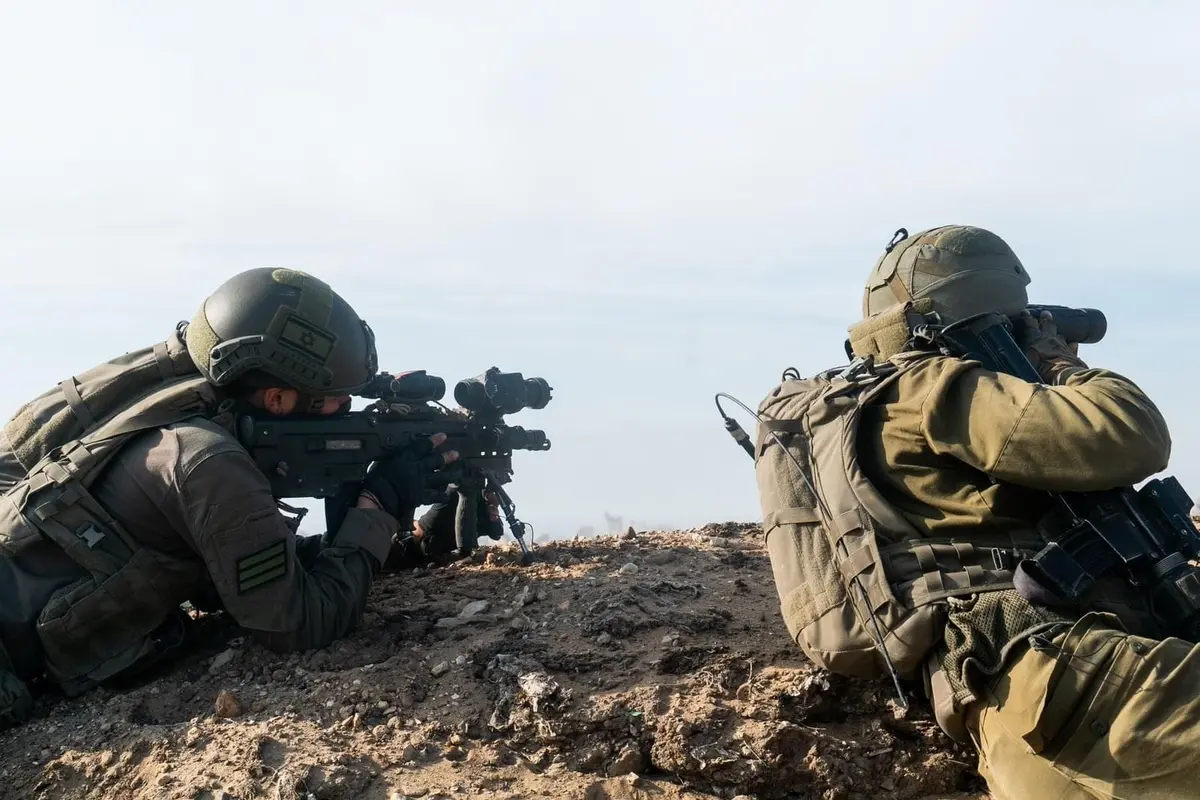 Gaza, cinque palestinesi uccisi dopo la tregua. Israele accusa Hamas di non rispettare gli accordi sugli ostaggi