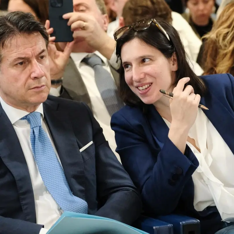 Il duello Schlein-Meloni fa “ingelosire” Conte
