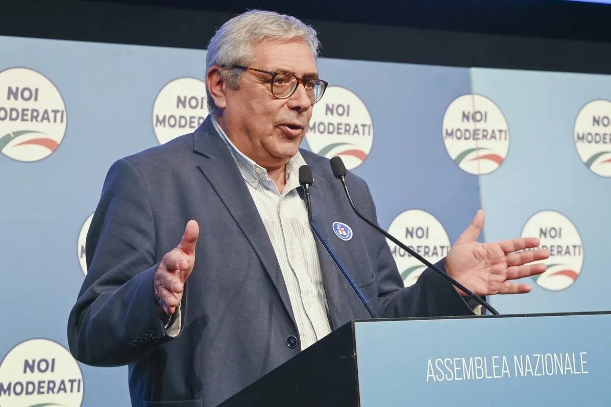 SALVATORE CUFFARO POLITICO , IMAGOECONOMICA