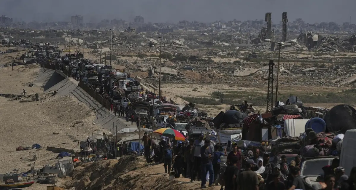 Gaza sotto assedio, Israele apre corridoi mentre crescono le vittime