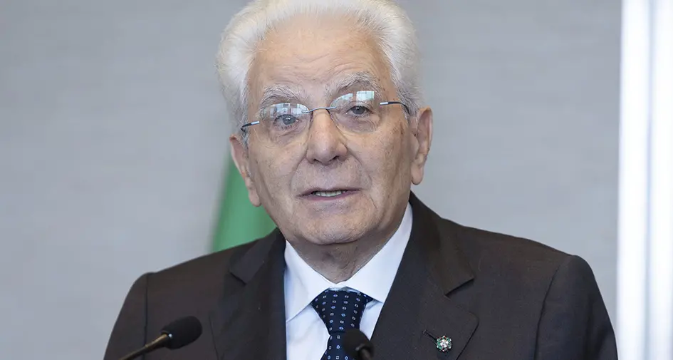 Il monito di Mattarella: «Insufficiente quanto fatto contro la violenza sulle donne»