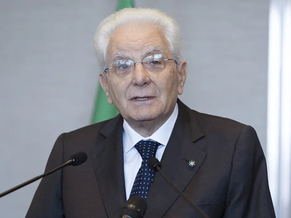 Il monito di Mattarella: «Insufficiente quanto fatto contro la violenza sulle donne»