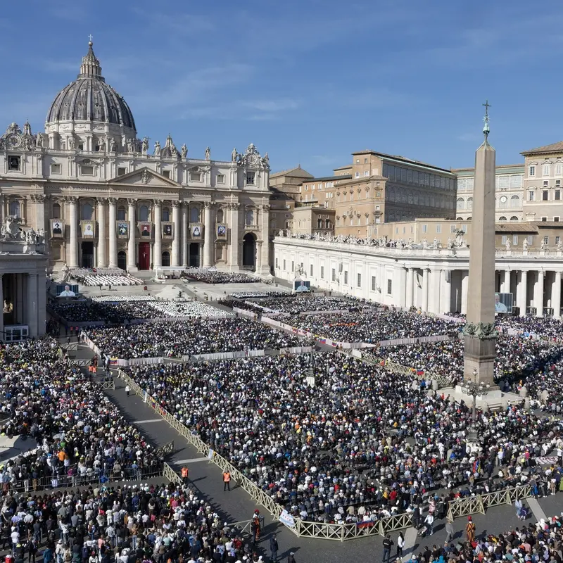 Il Vaticano rilancia la monogamia: «Nel matrimonio ci si sceglie ogni giorno»