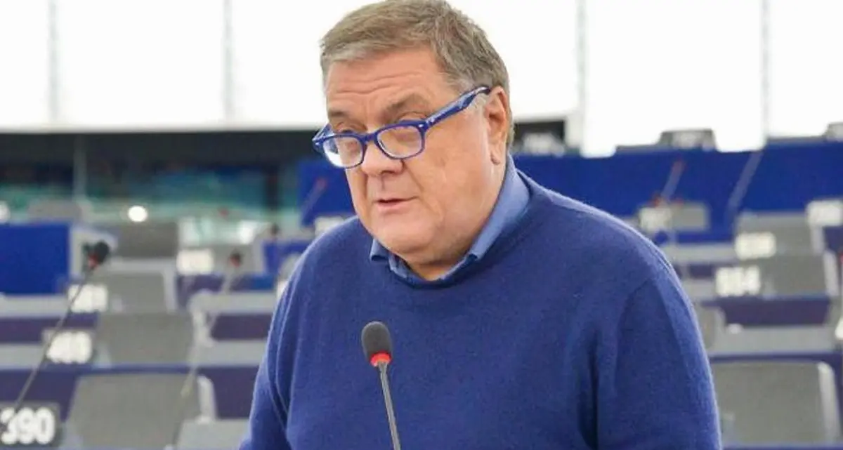 Scandalo Qatargate, il Parlamento votò al buio. E intanto la polizia lo spiava