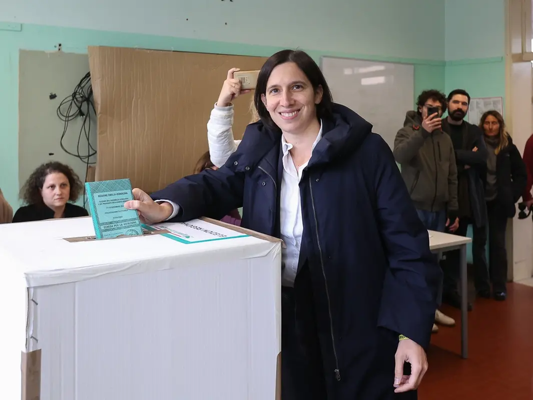 Regionali, è la vittoria di Schlein. Che ora può imporsi sul M5S