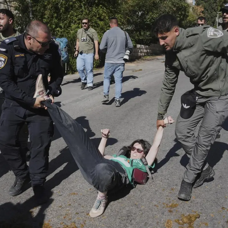 Tel Aviv marcia contro il governo: proteste e scontri in Israele