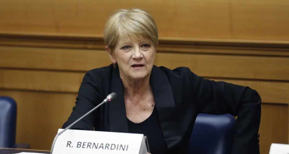 Rita Bernardini sospende lo sciopero della fame dopo l’apertura di La Russa sulla riduzione della pena per i detenuti