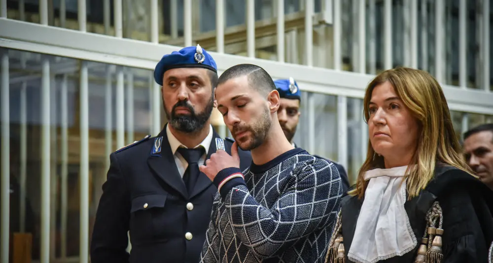 Insulti contro l’avvocata di Impagnatiello: «La metterei in carcere per falsa testimonianza»