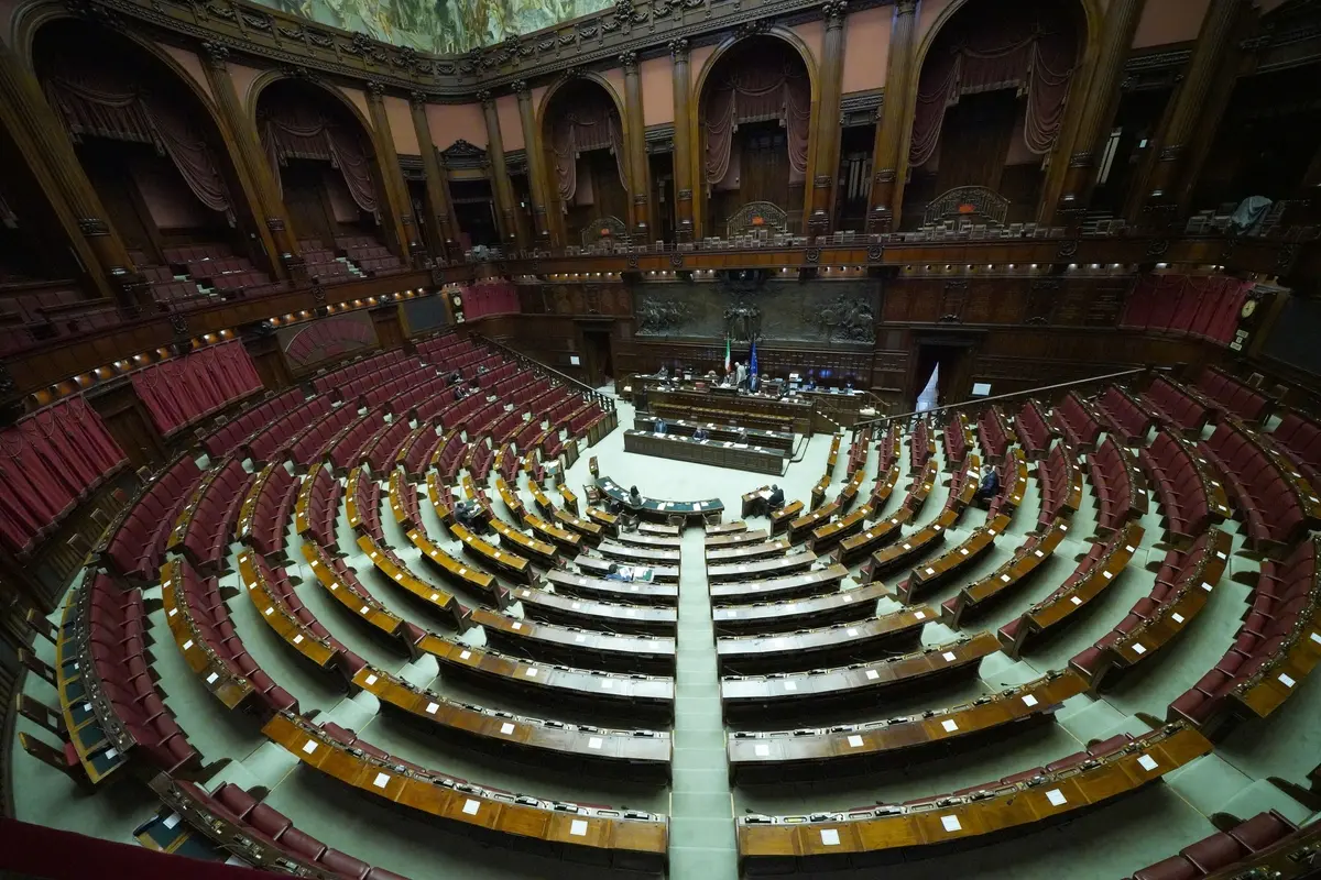 AULA PARLAMENTARE , IMAGOECONOMICA