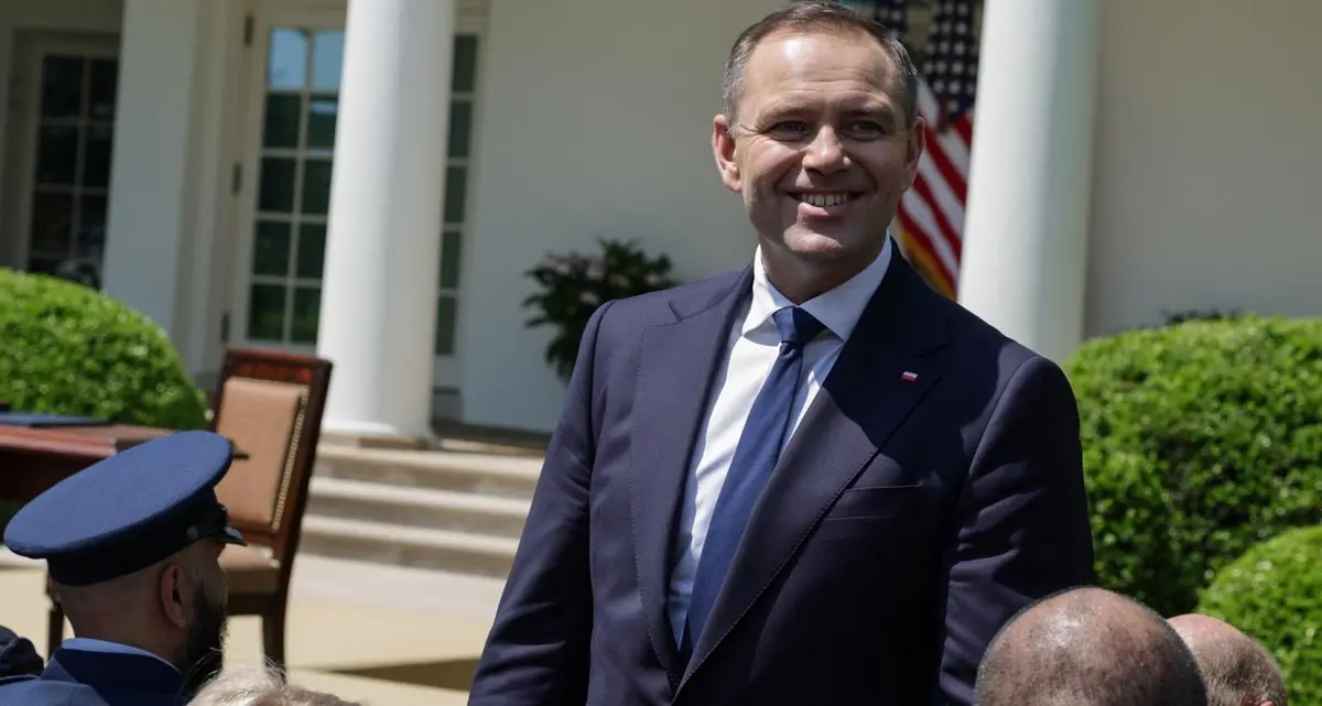 Karol Nawrocki eletto presidente della Polonia: vince al ballottaggio con il 50,89% contro Trzaskowski