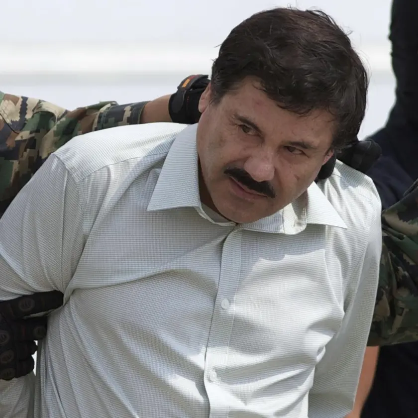 Ovidio Guzmán si dichiara colpevole negli Usa: patteggiamento per il figlio di “El Chapo”