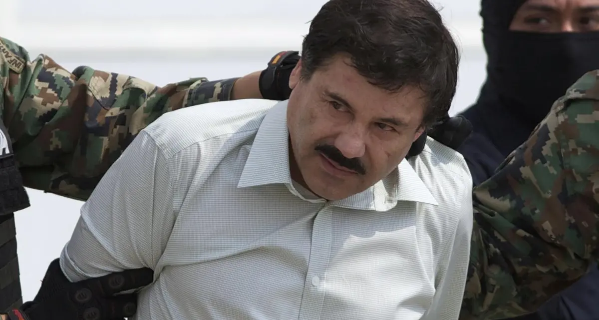 Ovidio Guzmán si dichiara colpevole negli Usa: patteggiamento per il figlio di “El Chapo”