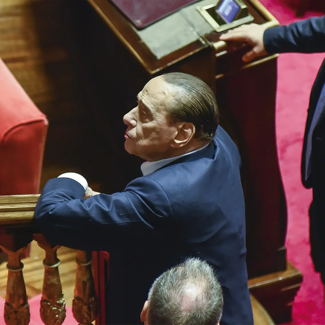 Stavolta non ci sono le leggi ad personam a giustificare il blitz delle toghe in politica: è tutto più difficile