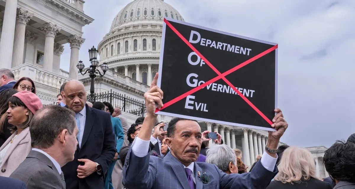 Trump scioglie il Doge, finisce l’esperimento dei tagli federali