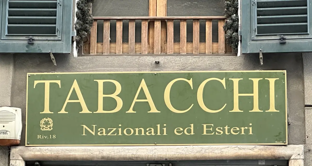Cassazione: anche i tabaccai incaricati della riscossione di tasse rispondono come pubblici ufficiali