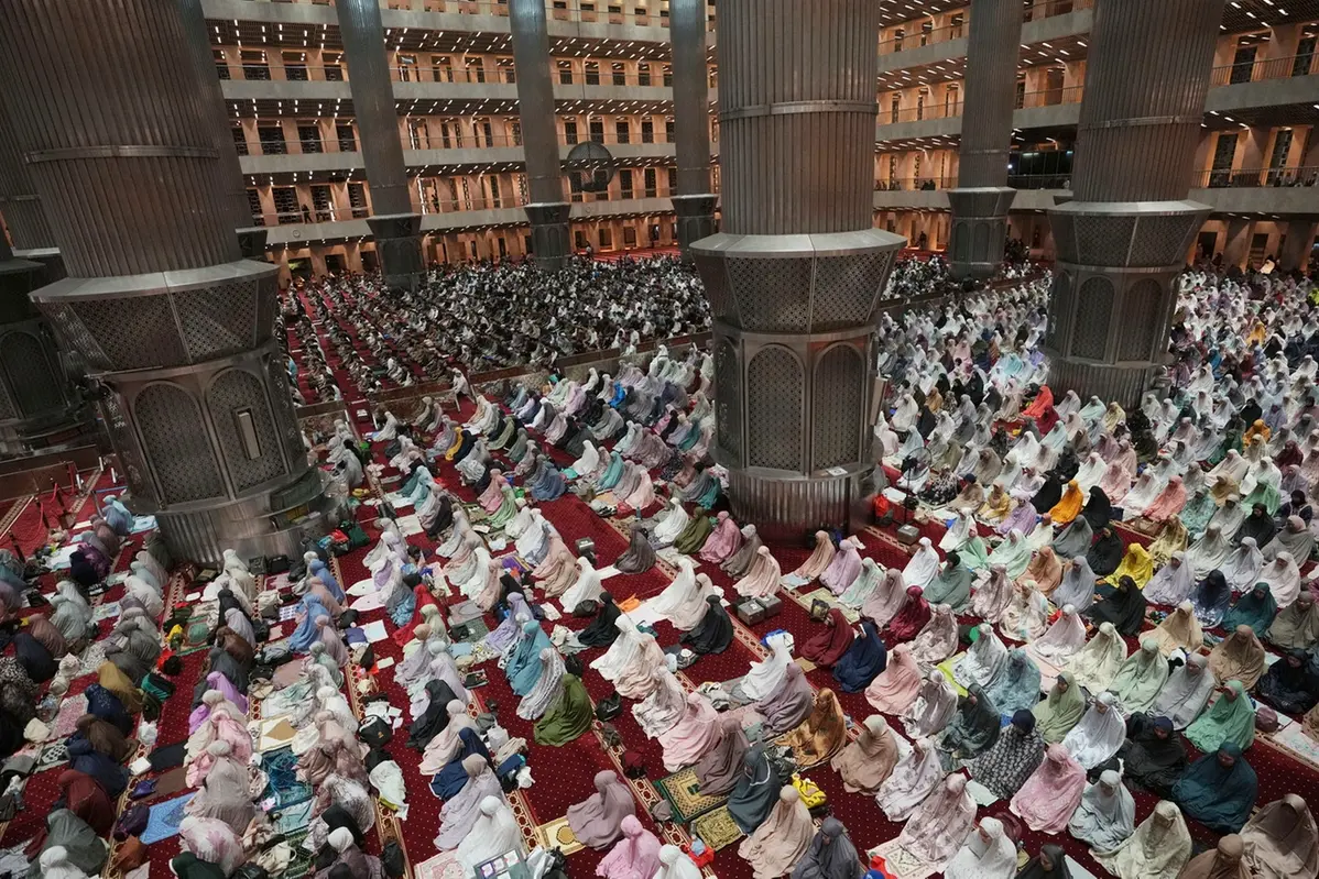 La vigilia del mese sacro di digiuno del Ramadan , APN