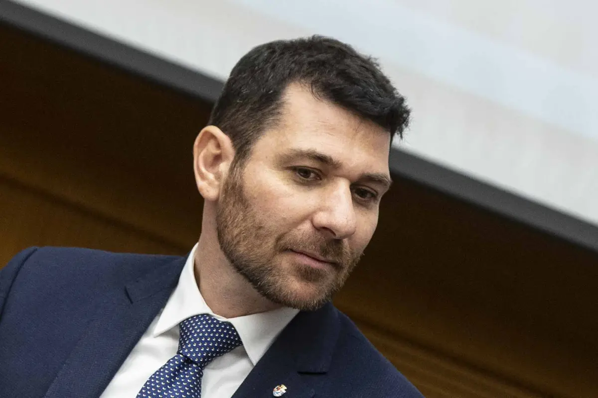 CLAUDIO BERTOLOTTI POLITICO , IMAGOECONOMICA