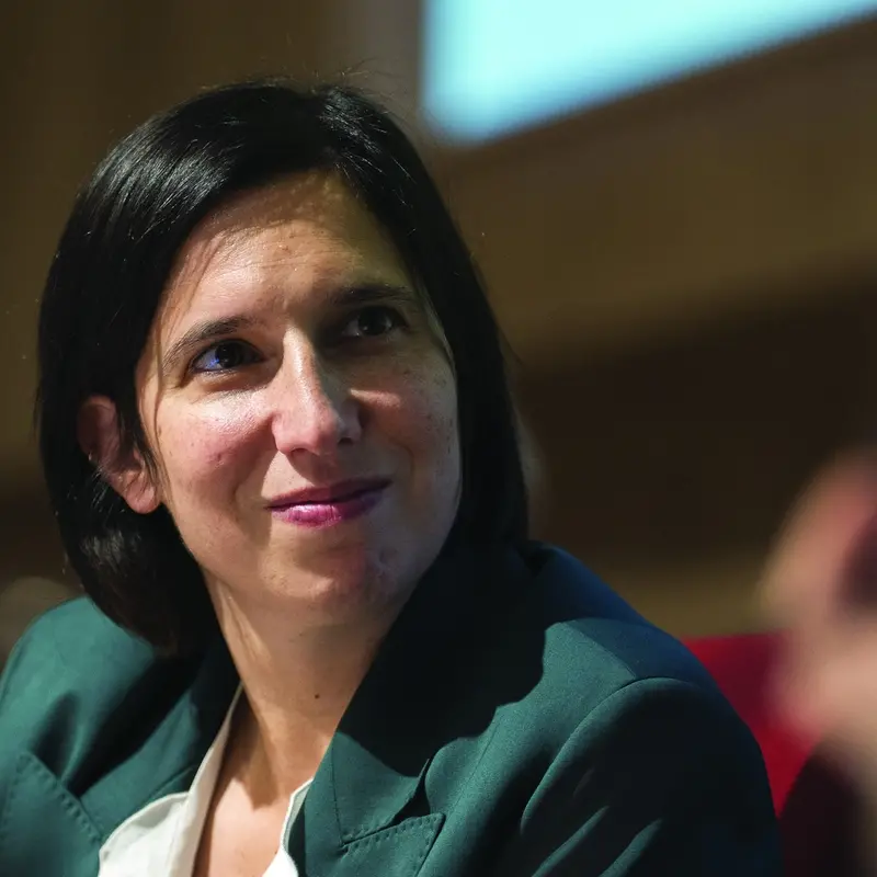 Salvate il soldato Elly. Riformisti, centristi e grandi ex all’attacco della segretaria dem