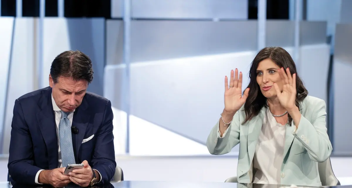 Il travaglio del M5S: Appendino guida la fronda anti-Conte