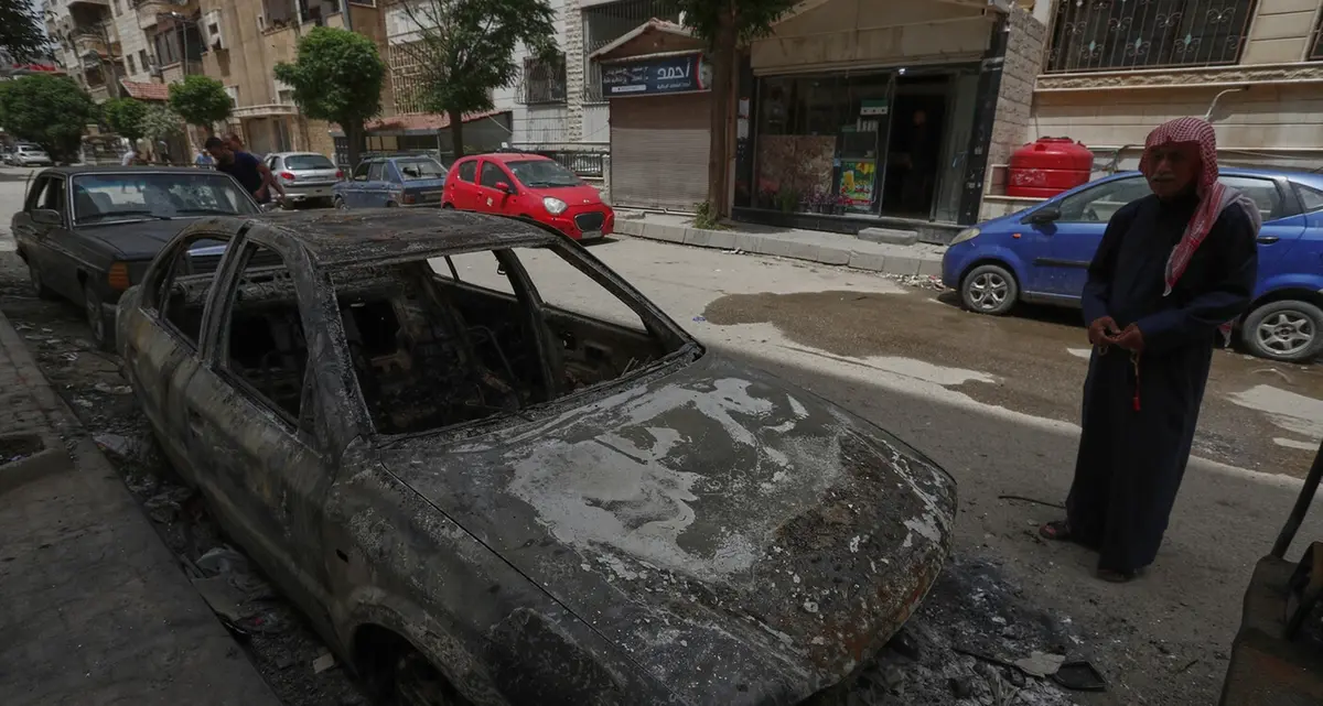 Raid israeliani nel sud della Siria: Damasco denuncia «pesanti perdite»