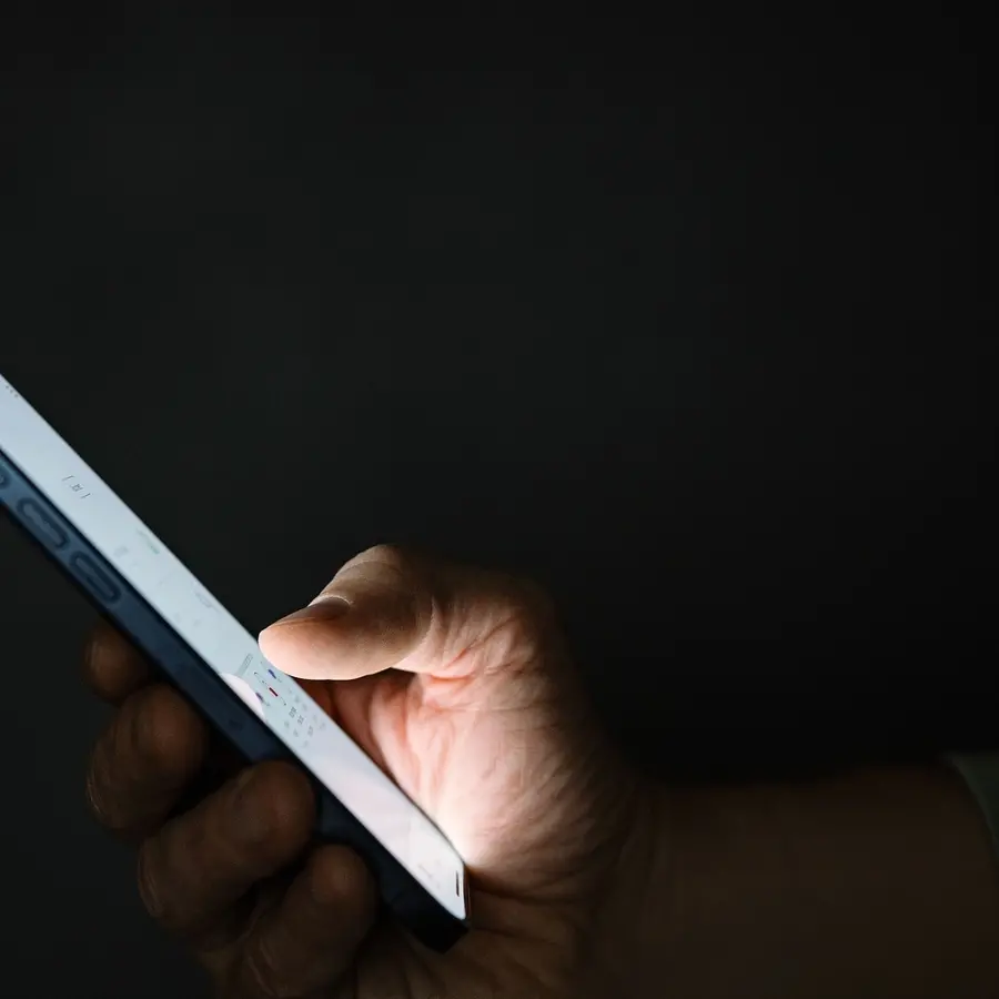 A quei “machi” travolti dall’emancipazione basta una paginetta social!