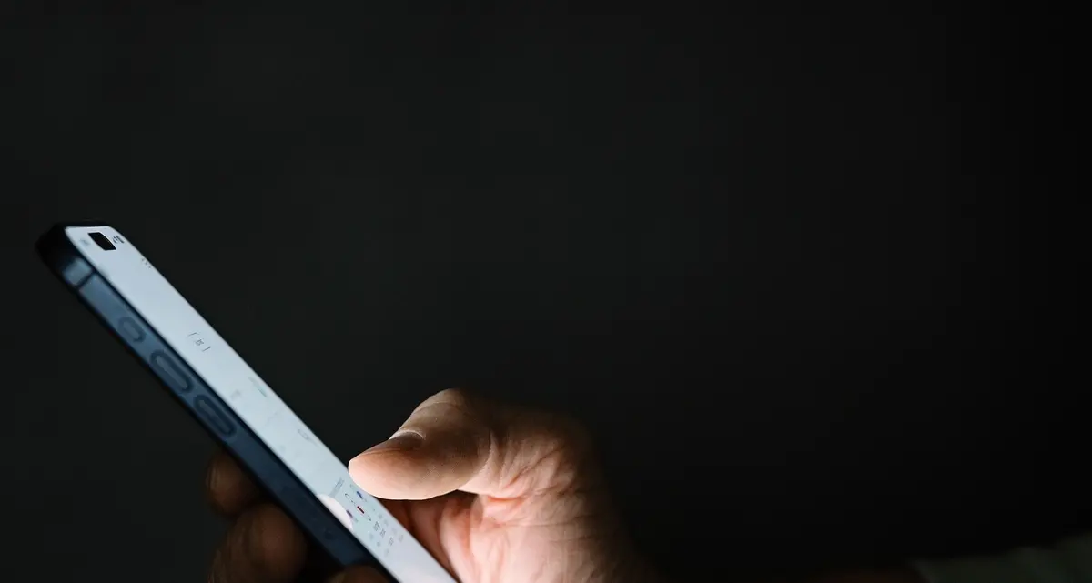 A quei “machi” travolti dall’emancipazione basta una paginetta social!