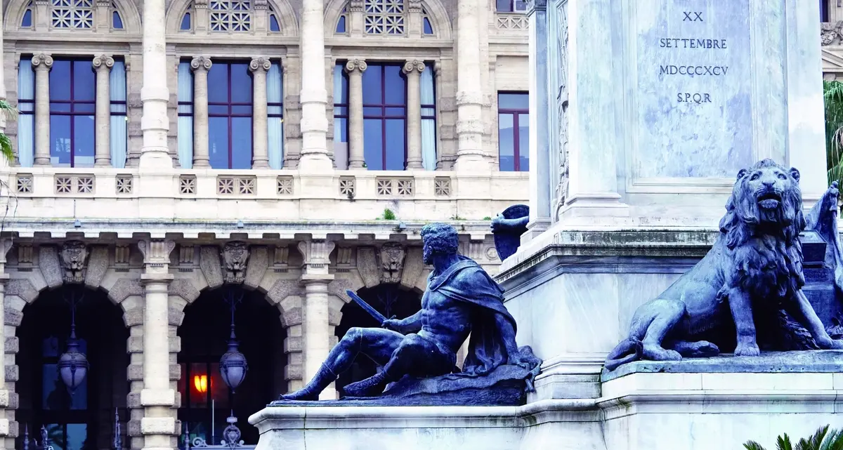 Diffamò i vertici dell’Aeronautica, ora la Consulta decide sulla pena