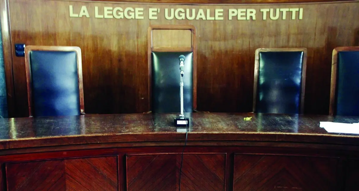 Aggredì la ex: assolto per i maltrattamenti. E scoppia la polemica