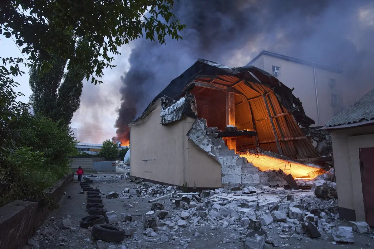 Pesanti raid russi su Kiev e Odessa , APN