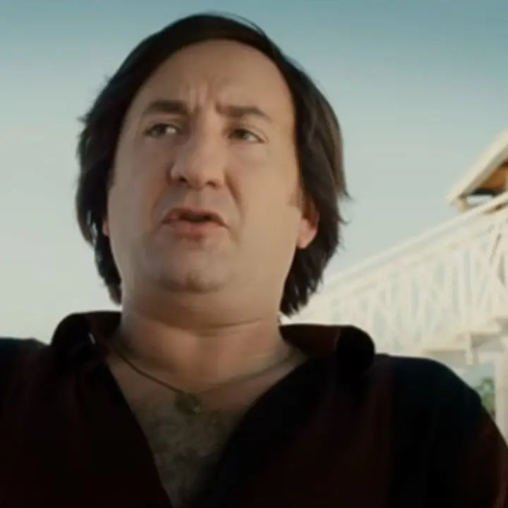 «Cetto La Qualunque» al sindaco: per la Cassazione non è diffamazione