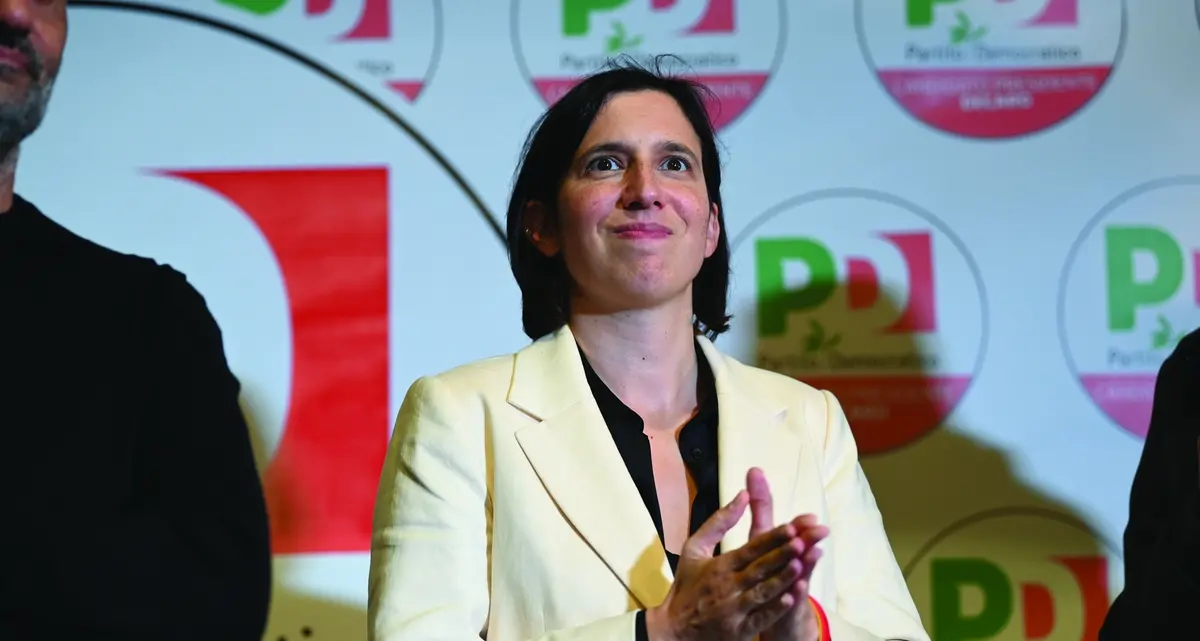 I riformisti insistono: «Schlein vada a Kiev». I suoi fedelissimi rilanciano: «Sì alle armi»