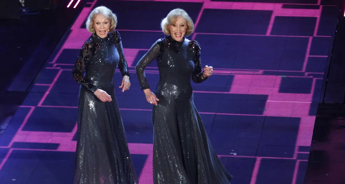 Fino all’ultimo respiro. Addio alle gemelle Kessler, morte insieme