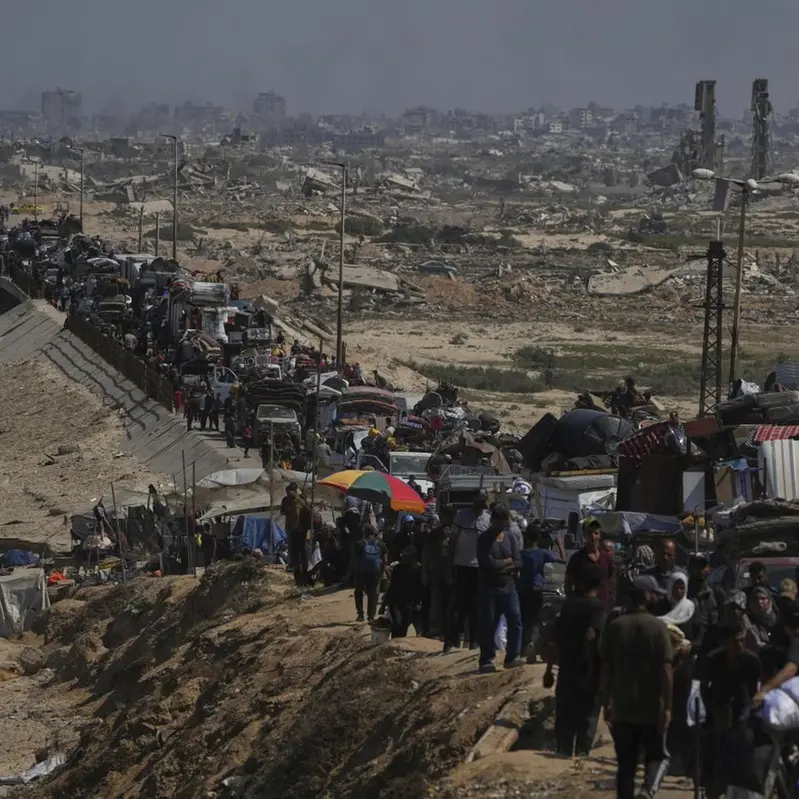 Macerie e tank, l’esercito israeliano entra a Gaza