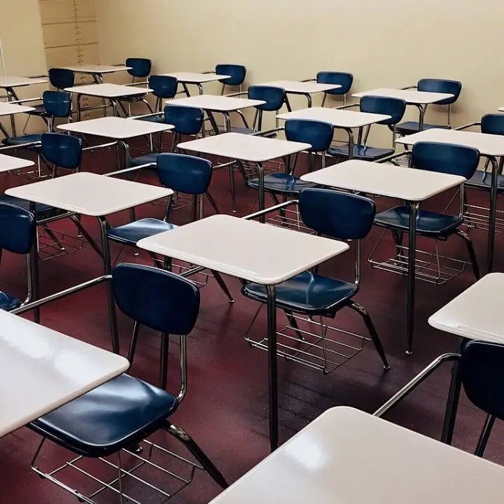 Scuole paritarie, attesa per la sentenza della Corte Ue: in gioco carriera e stipendi per 300mila docenti italiani