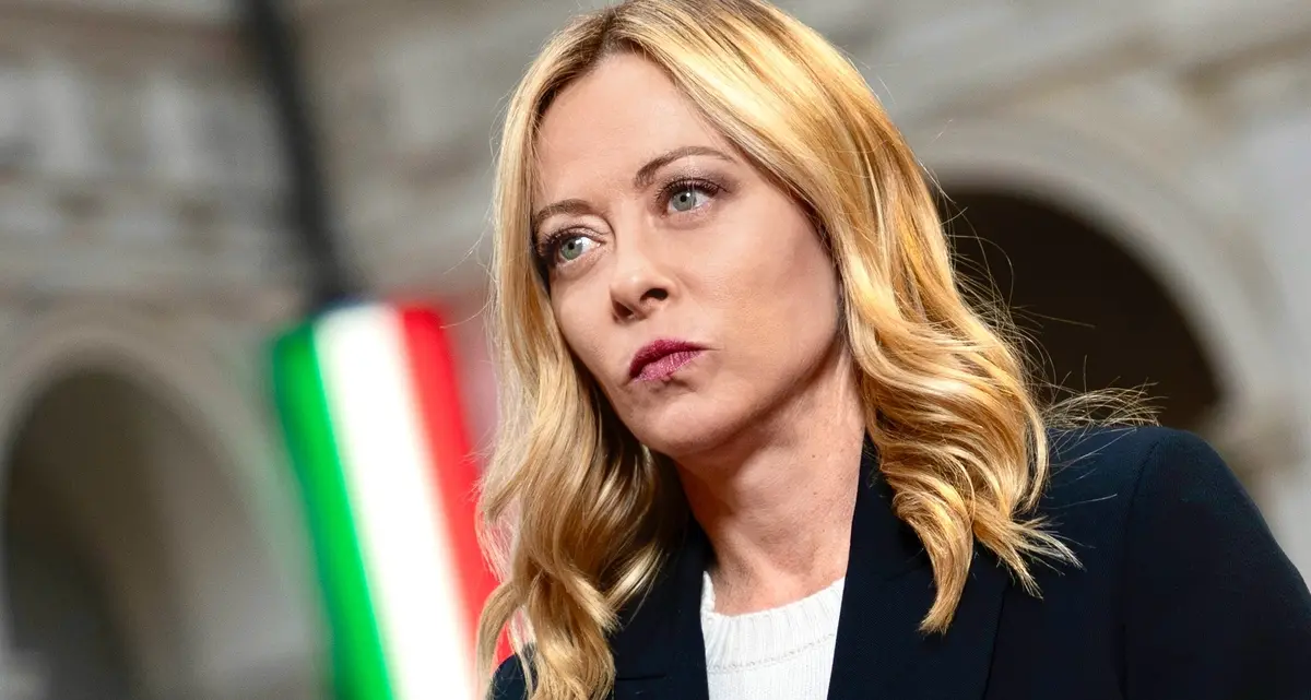 Il “divide et impera” di Giorgia Meloni potrebbe funzionare anche nella partita della legge elettorale