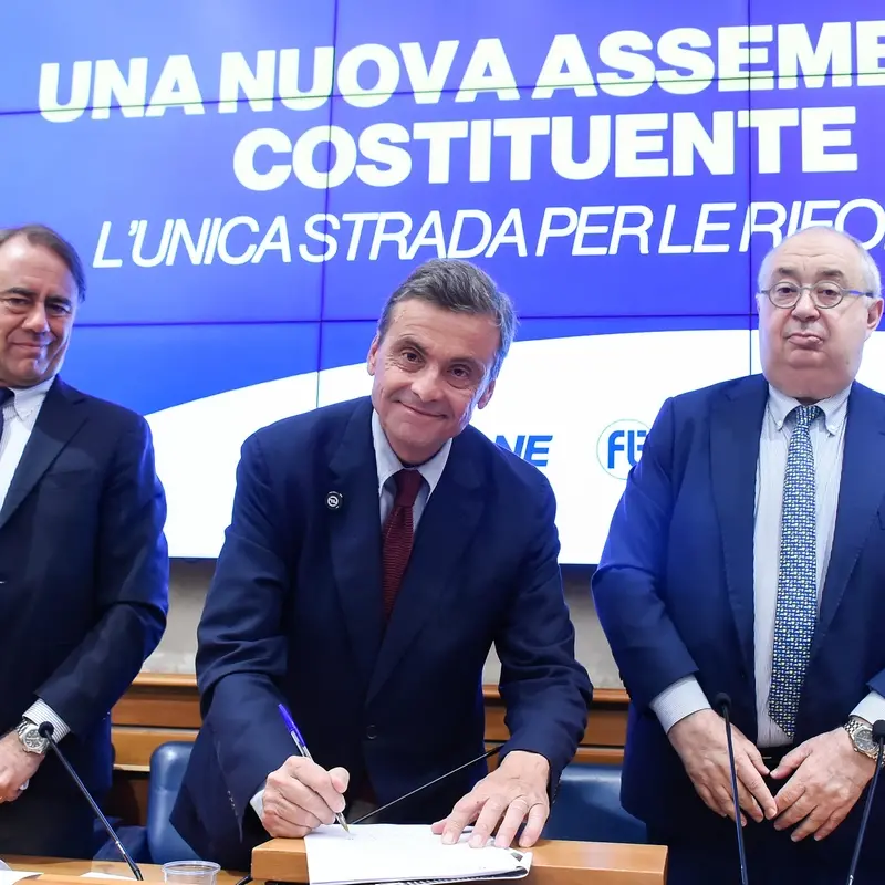 «Una nuova Costituente o sarà dittatura». L’allarme di Azione e Fondazione Einaudi