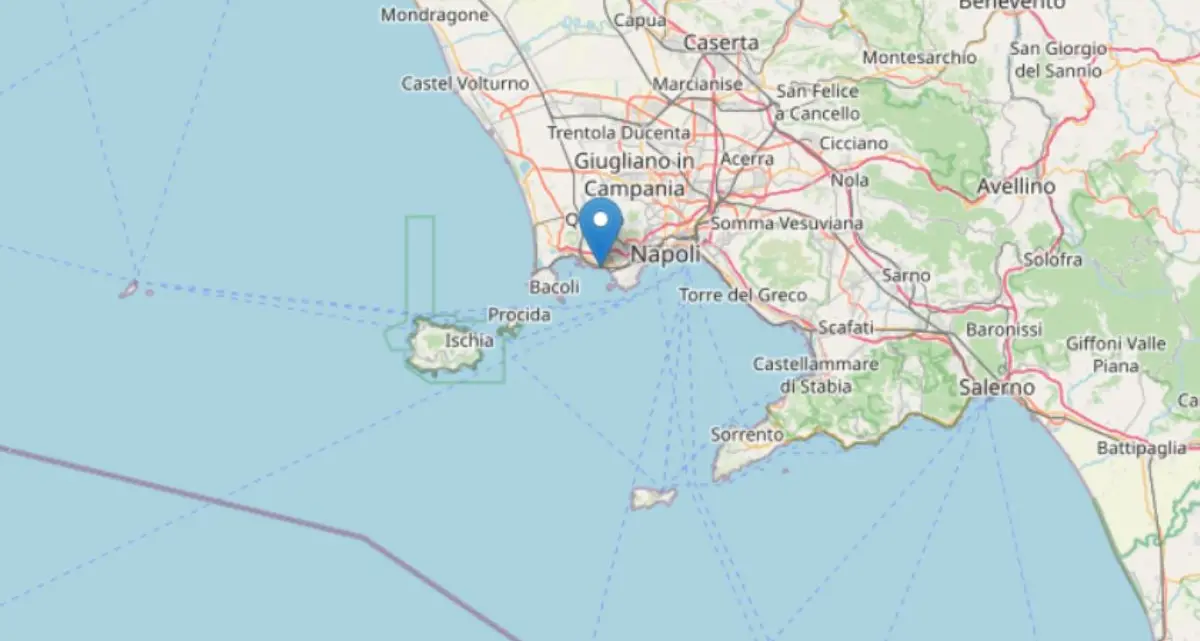 Terremoto ai Campi Flegrei: forte scossa avvertita a Napoli, epicentro a 3 km di profondità