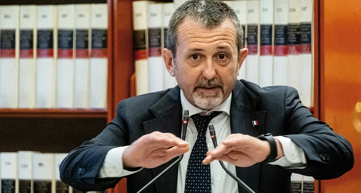 Delmastro boccia lo “svuota carceri”, mentre i Garanti chiedono riforme urgenti