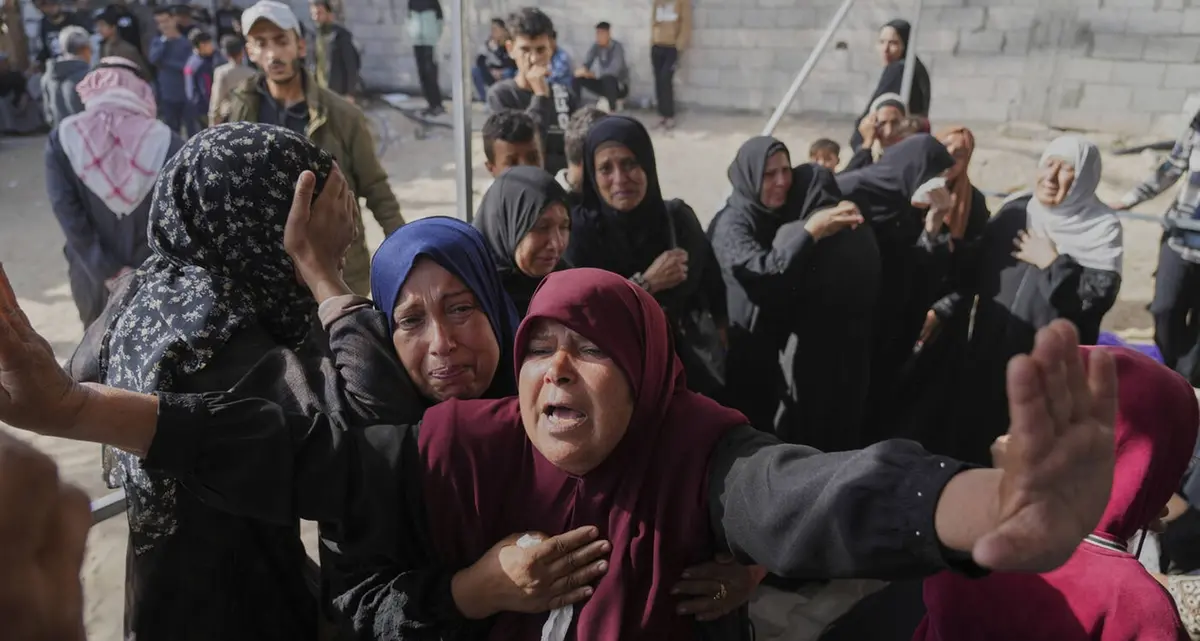 Israele intensifica le operazioni militari a Gaza. E l'Iran nega il supporto agli Houthi
