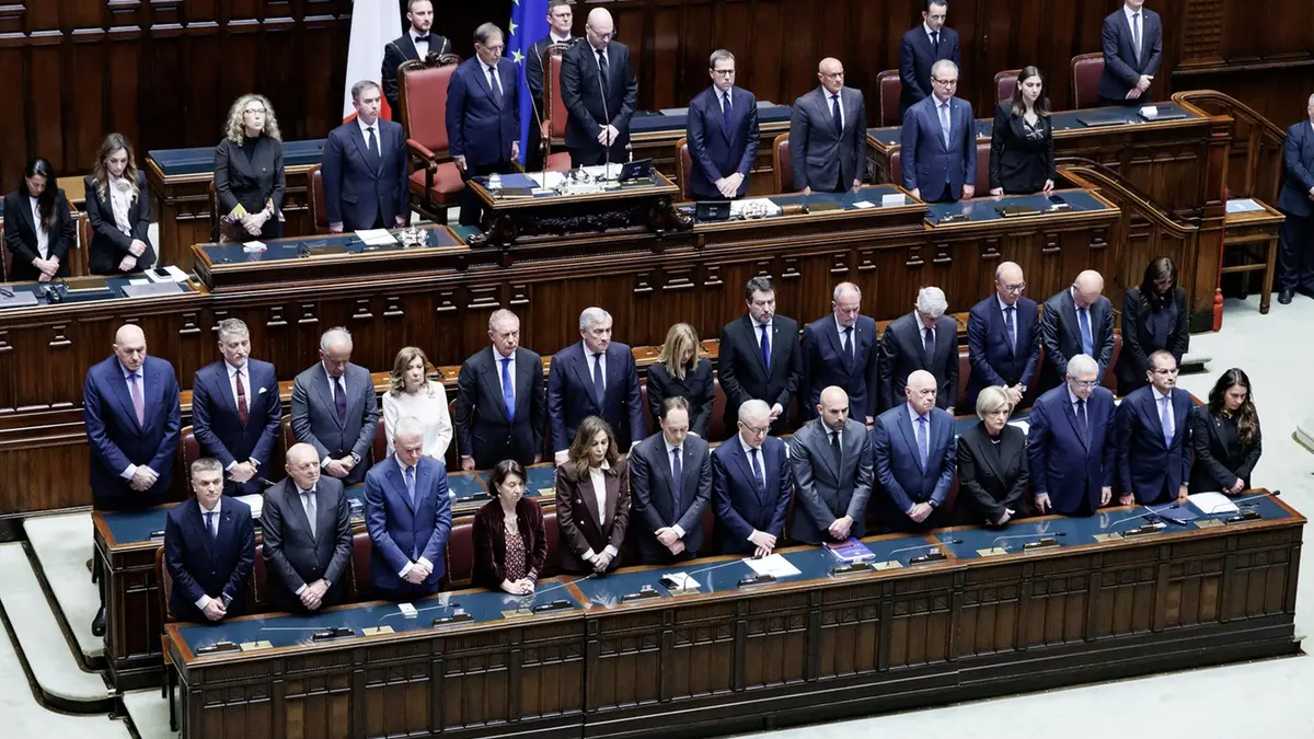 Pacifista! No, pro-life! I partiti adesso si litigano Bergoglio