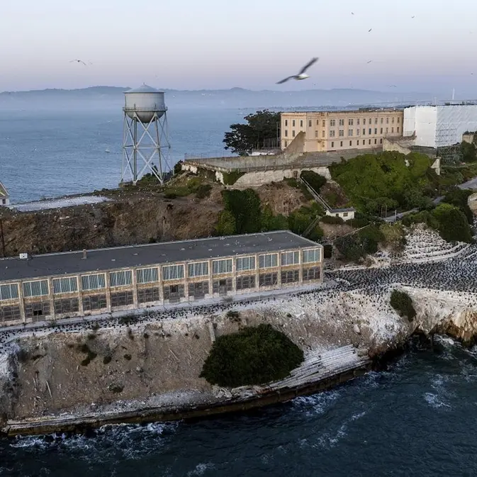 Donald Trump ordina la riapertura di Alcatraz: il famigerato carcere tornerà ad ospitare i criminali più pericolosi